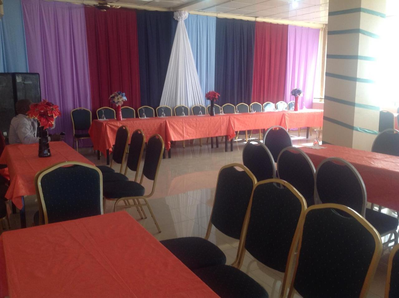 Weaver'S Hotel Abuja Exterior photo