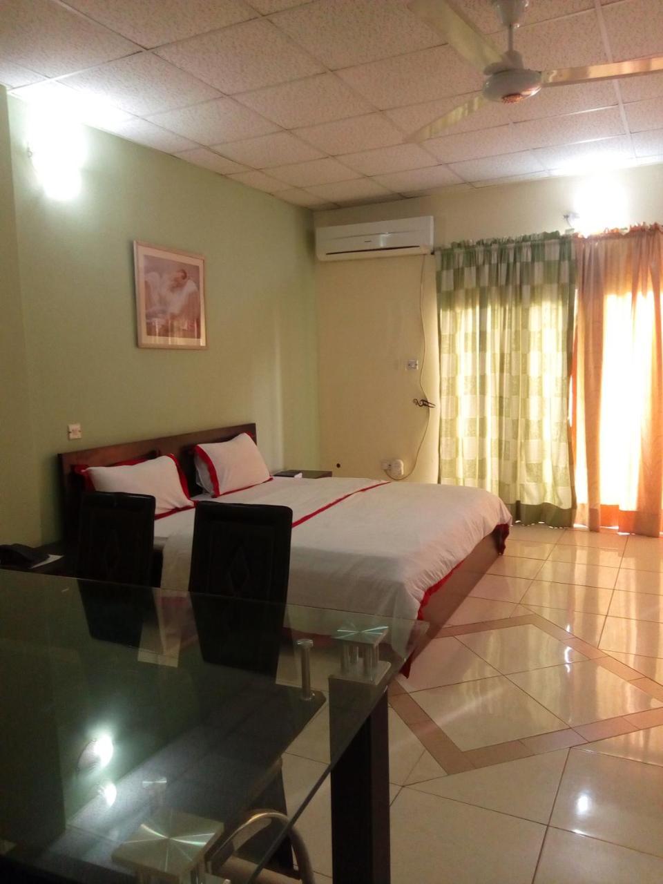Weaver'S Hotel Abuja Exterior photo