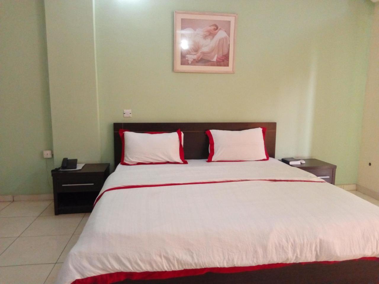Weaver'S Hotel Abuja Exterior photo